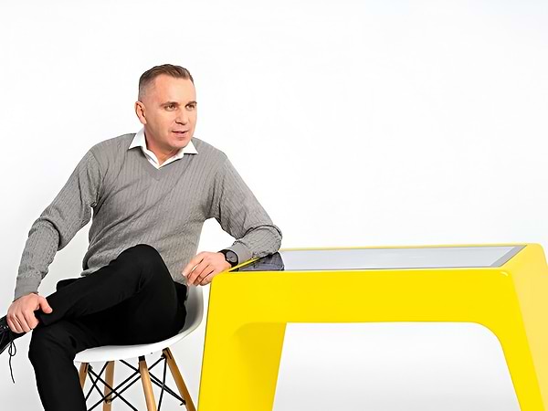 Фото - Интерактивный стол INTBOARD ZABAVA 2.0 32'' + ПО для развлечений - Желтый ZABAVA 32 YL 2.0 (10517086)