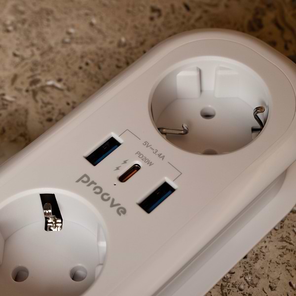 Фото - Мережевий фільтр Proove Supercoil 20W (2xAC + Type-C + 2xSB) 1.5m White (PSPS25002102)