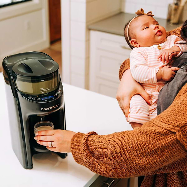 Фото - Суміш-машина Baby Brezza Formula Pro Advanced Black (FRP0131)