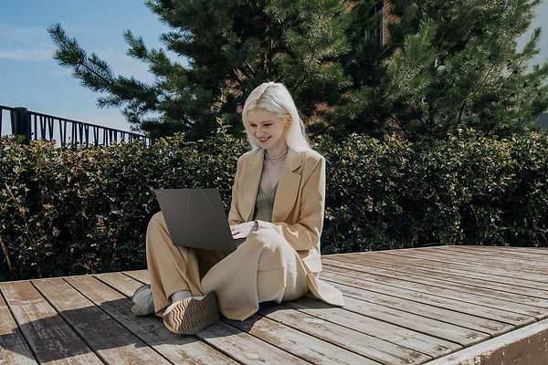 Фото - Ноутбук Asus Zenbook S 16 UM5606WA-RK325X Zumaia Gray
