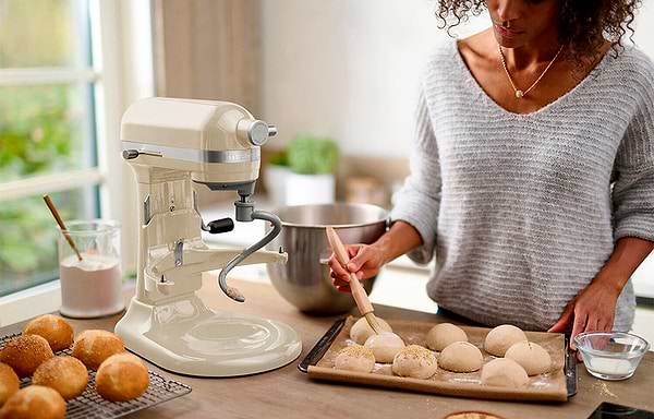 Фото - Кухонная машина KitchenAid Artisan (5KSM60SPXEAC)