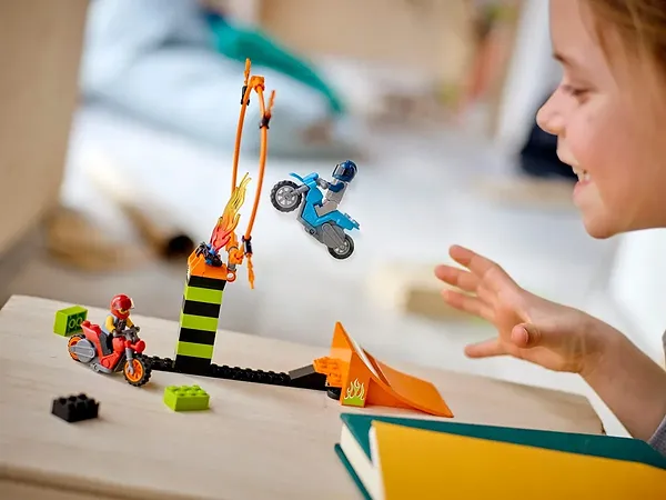 Фото - Конструктор LEGO City Stuntz Состязание трюков (60299)