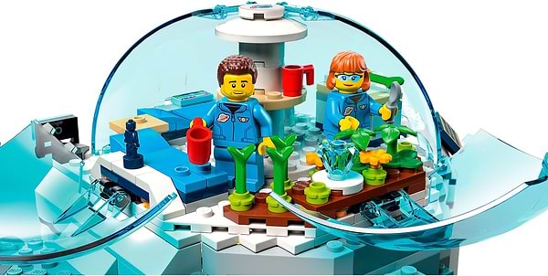 Фото - Конструктор LEGO City Місячна Дослідницька база (60350)