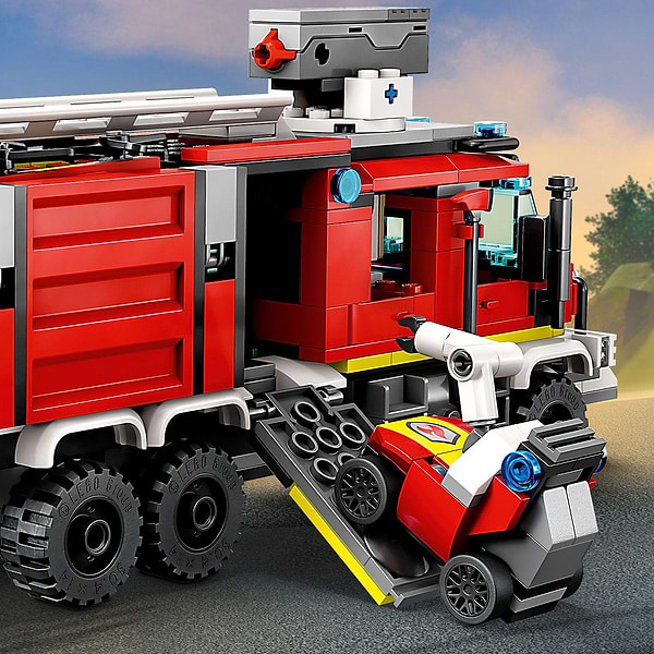 Фото - Конструктор LEGO City Пожежна машина (60374)