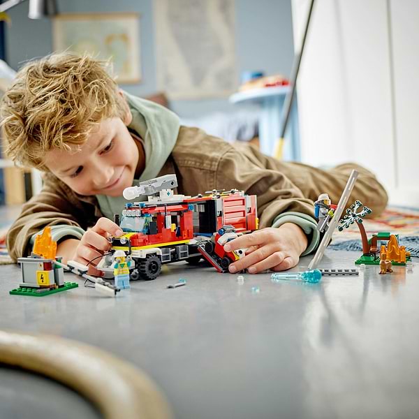 Фото - Конструктор LEGO City Пожежна машина (60374)
