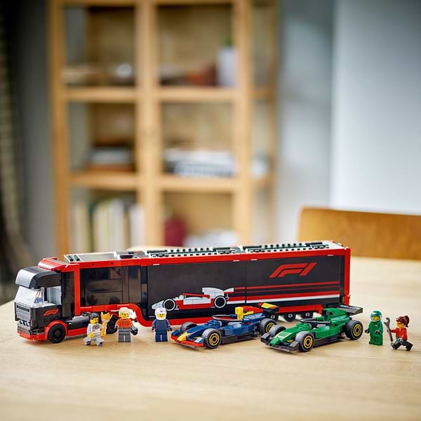 Фото - Конструктор LEGO City Вантажівка F1® з автомобілями RB20 та AMR24 (60445)