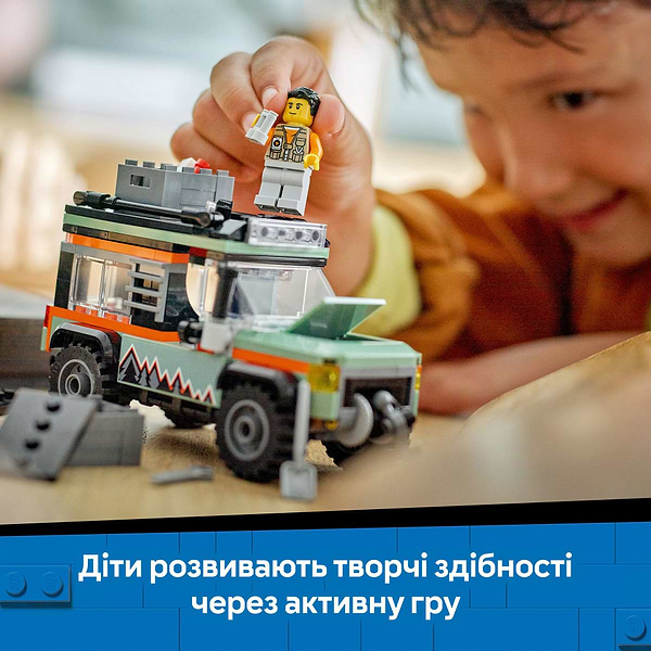 Фото - Конструктор LEGO City Позашляхова гірська вантажівка 4x4 (60447)
