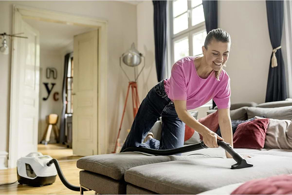 Фото - Пылесос для сухой уборки с аквафильтром Karcher DS 6 Plus (1.195-252.0)