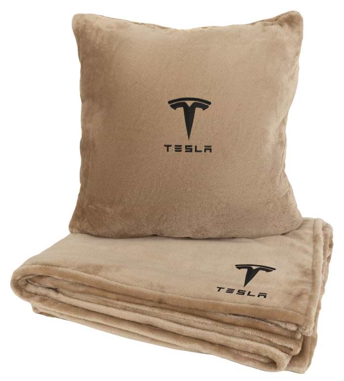 Набор плед + подушка в авто EVAtech из махры S для Tesla бежевые (MBLMPSSIV042)