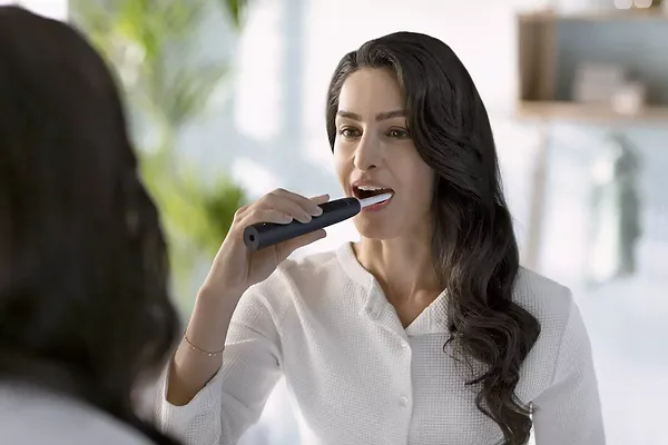 Фото - Зубна щітка електрична Philips HX3671/14