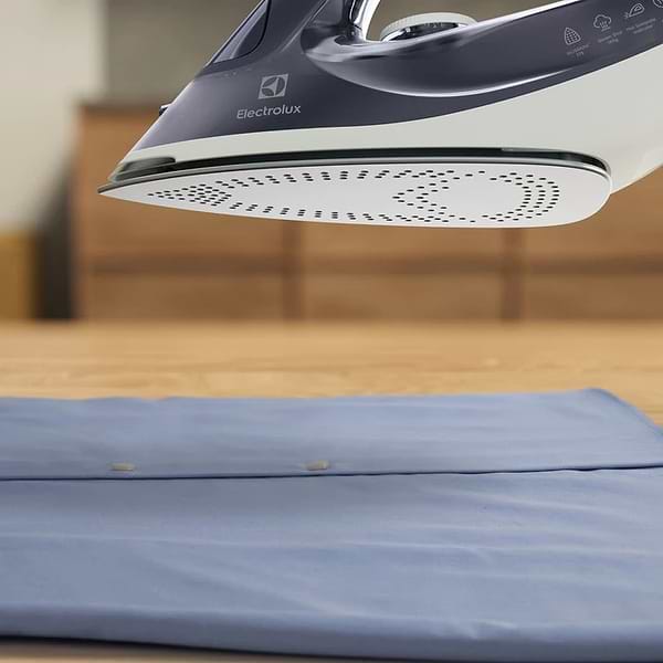 Фото - Праска Electrolux E6SI1-2MN