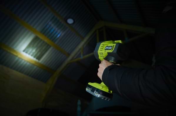 Фото - Фонарь аккумуляторный Ryobi ONE+ RLS18-0 (5133005388)