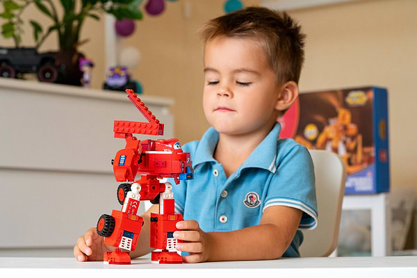 Фото - Пластиковий конструктор Super Wings Small Blocks 2-in-1 Buildable Transforming Vehicle Jett Джетт (EU385005)