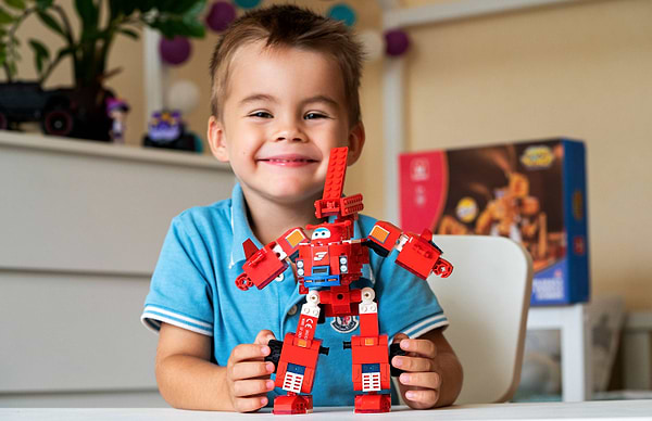 Фото - Пластиковий конструктор Super Wings Small Blocks 2-in-1 Buildable Transforming Vehicle Jett Джетт (EU385005)