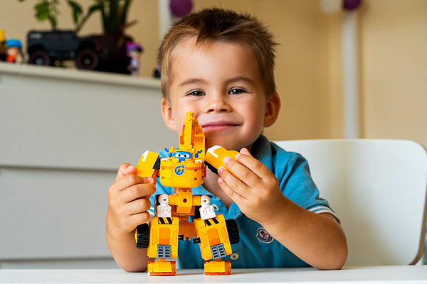 Фото - Пластиковий конструктор Super Wings Small Blocks 2-in-1 Buildable Transforming Vehicle Donnie Донні (EU385007)