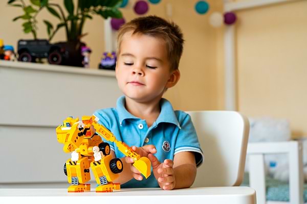 Фото - Пластиковий конструктор Super Wings Small Blocks 2-in-1 Buildable Transforming Vehicle Donnie Донні (EU385007)