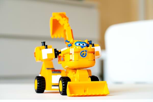 Фото - Пластиковий конструктор Super Wings Small Blocks 2-in-1 Buildable Transforming Vehicle Donnie Донні (EU385007)