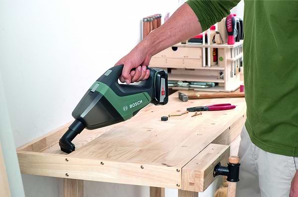 Фото - Пылесос ручной для дома Bosch UniversalVac 18 (0.603.3B9.103)