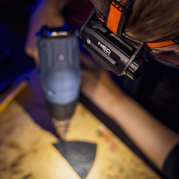 Фото - Фонарь налобный Neo Tools 99-028