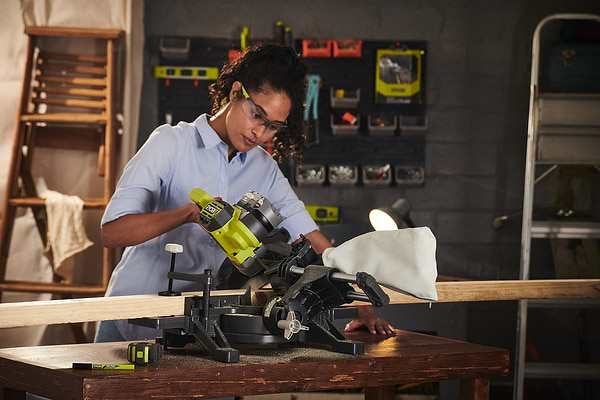 Фото - Пила торцевая Ryobi ONE+ RMS18190-0 (без АКБ и ЗУ)