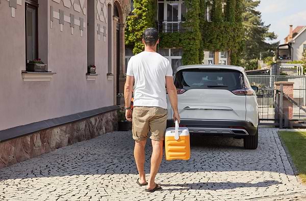 Фото - Холодильник автомобильный Sencor SCM 1122 Orange