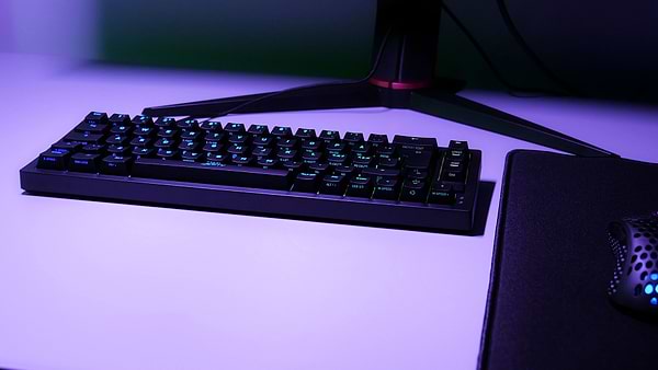 Фото - Клавіатура дротова ігрова Xtrfy K5 68 keys Kailh Red Hot-swap RGB Black (K5-RGB-CPT-Black-R-UKR)