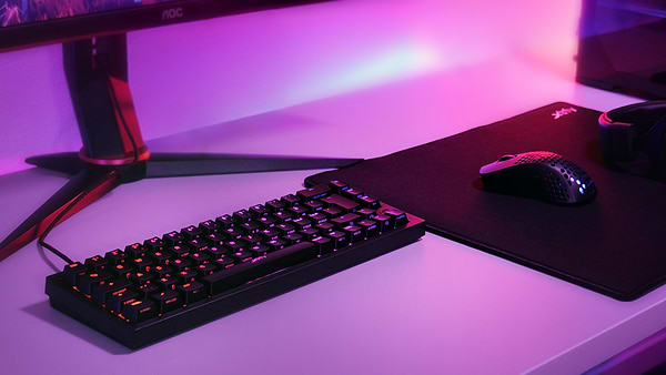 Фото - Клавіатура дротова ігрова Xtrfy K5 68 keys Kailh Red Hot-swap RGB Black (K5-RGB-CPT-Black-R-UKR)