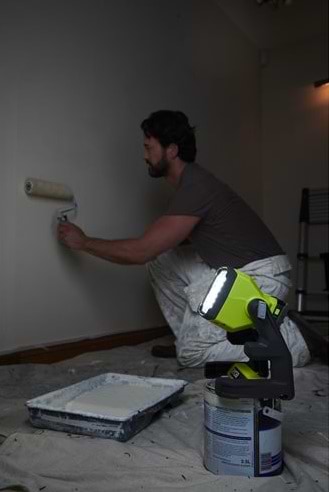 Фото - Светодиодный светильник Ryobi RLFD18-0 ONE+ 18В (без АКБ и ЗУ)