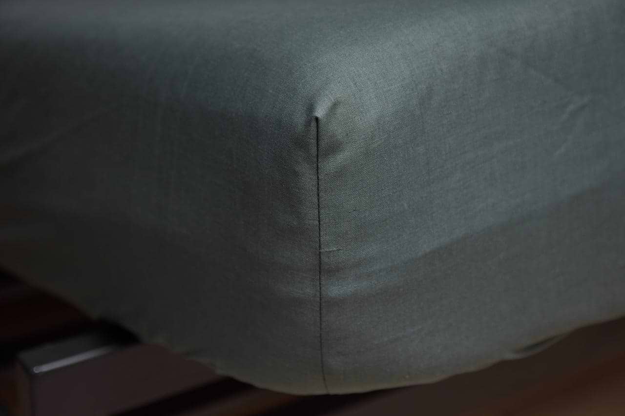 Простирадло полуторне Moon&Star на гумці Dark Green Бязь Gold Люкс 140х200х20 см (MS-850000170)