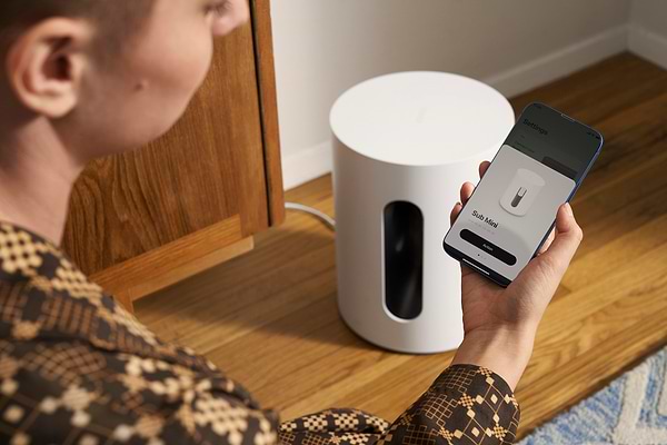 Фото - Сабвуфер Sonos Sub Mini White (SUBM1EU1)