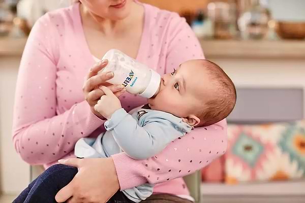 Фото - Пляшка для годування Philips Avent Антиколік 125 мл 1 шт. (SCY100/01)