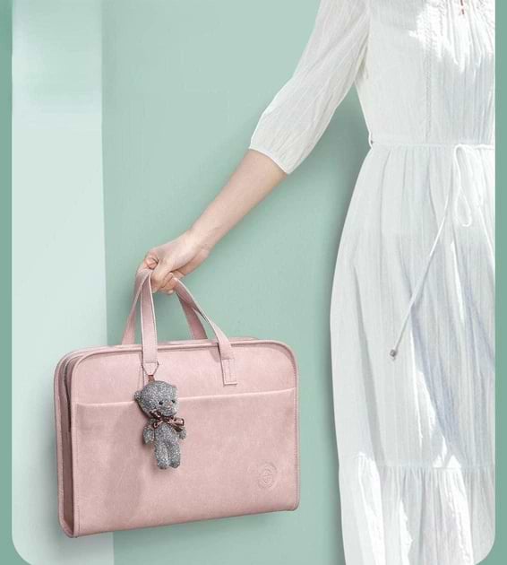 Фото - Сумка для ноутбука MAXPRO Брендовая с подвеской в ​​виде медведя розового 16"