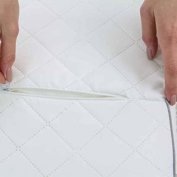 Фото - Подушка ортопедична MirSon №6125 Steep Line Silver Kiddy 50х29х5/8 (2200003262797)