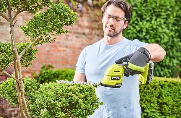 Фото - Ножиці акумуляторні для газону Ryobi RY18GSA-0 + насадка-кущоріз 18В ONE+ без АКБ та ЗП