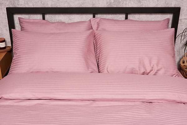 Фото - Комплект постельного белья Moon&Star Satin Stripe Stripe Candy 200х220 (MS-820003548)