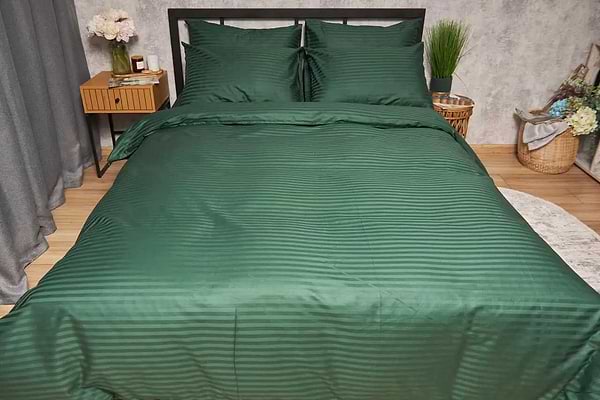 Фото - Комплект постельного белья Moon&Star Satin Stripe Stripe Verdant 160х220 нав. 2х50х70 (MS-820005306)