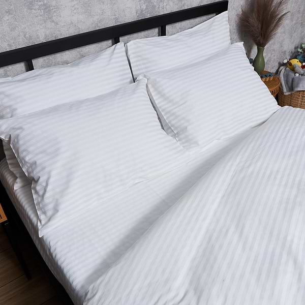 Фото - Комплект постільної білизни Moon&Star Бязь Gold Люкс «White Harmony» King Size 220x240 нав. 2х40х60 (MS-820007385)