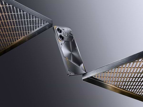 Фото - Смартфон Tecno Pova 6 12/256Gb Meteorite Grey (LI7)