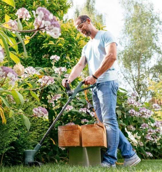 Фото - Триммер садовый Bosch EasyGrassCut 23 (0.600.8C1.H01)