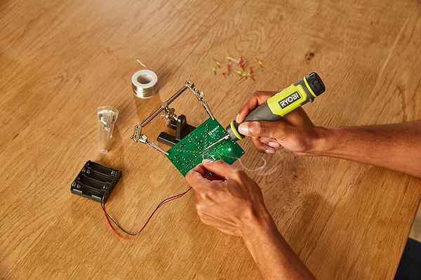 Фото - Паяльник Ryobi USB Lithium RSI4-120G (5133006146)