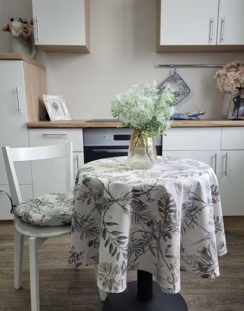 Купити Скатертина кругла Прованс Міра D200 см (026661) - Фото 1 Скатертина кругла Прованс Міра D200 см (026661) - Фото 1