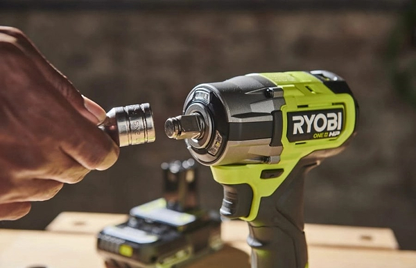 Фото - Гайковерт акумуляторний Ryobi ONE+ HP RIW18C-0  без АКБ та ЗП (5133005898)