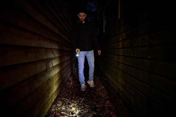 Фото - Фонарь аккумуляторный Ryobi Lithium RLP4-0 4В без АКБ и ЗУ (5133006147)