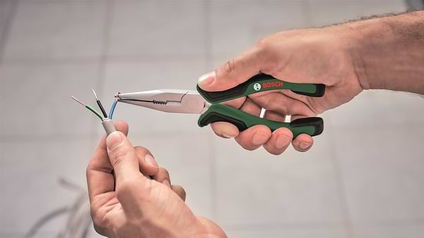 Фото - Плоскогубцы Bosch 180 мм (1.600.A03.2VC)