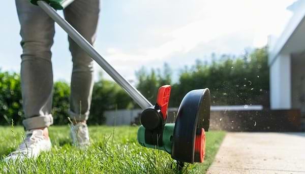 Фото - Тример садовий Bosch UniversalGrassCut 18V-260 (0.600.8C1.D03)
