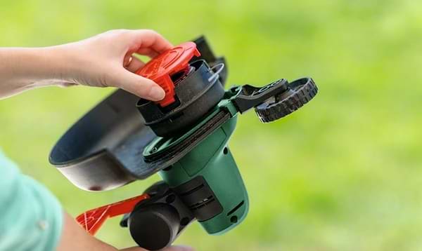Фото - Тример садовий Bosch UniversalGrassCut 18V-260 (0.600.8C1.D03)