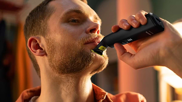 Фото - Электростанок Philips OneBlade Pro 360 QP6542/15 для лица и тела