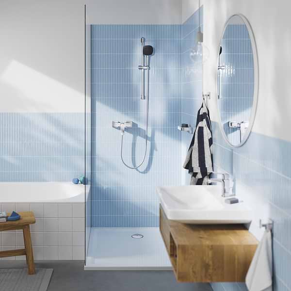 Фото - Смеситель для ванной Grohe QuickFix Dice (1018740000)