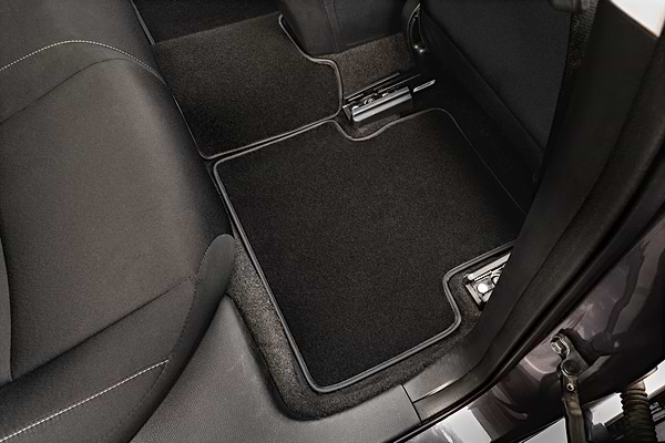 Фото - Коврики ворсовые в салон авто EVAtech Premium для Volkswagen Tiguan (NF) MT 2007-2018 1 поколение SUV USA черный кант (VW33942AZ2AV4VPB)