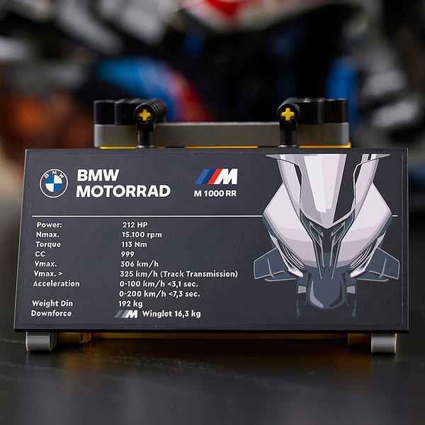 Фото - Конструктор LEGO Technic BMW M 1000 RR (42130)